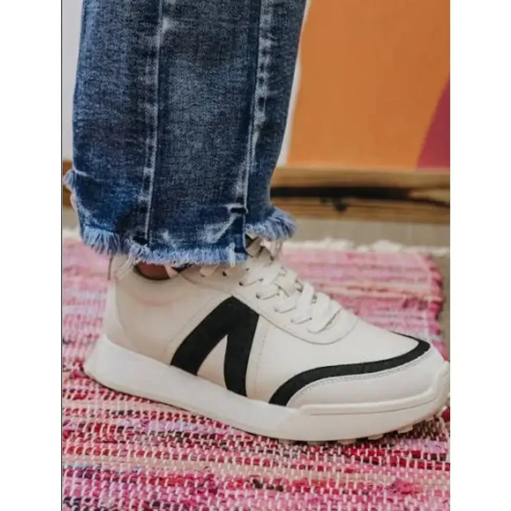 MIA Town Sneakers Womens 8 Cream Black Leopard Neutral Casual Athleisure Shoe‎